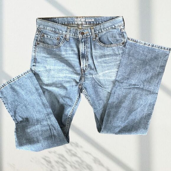 Vintage Relaxed Straight Leg Levi’s - Picture 3 of 16